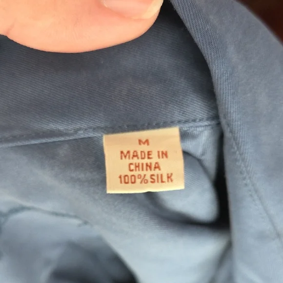 Tommy Bahama Light Navy Blue Button Down Shirt, Long Sleeve, Medium. - Picture 5 of 7